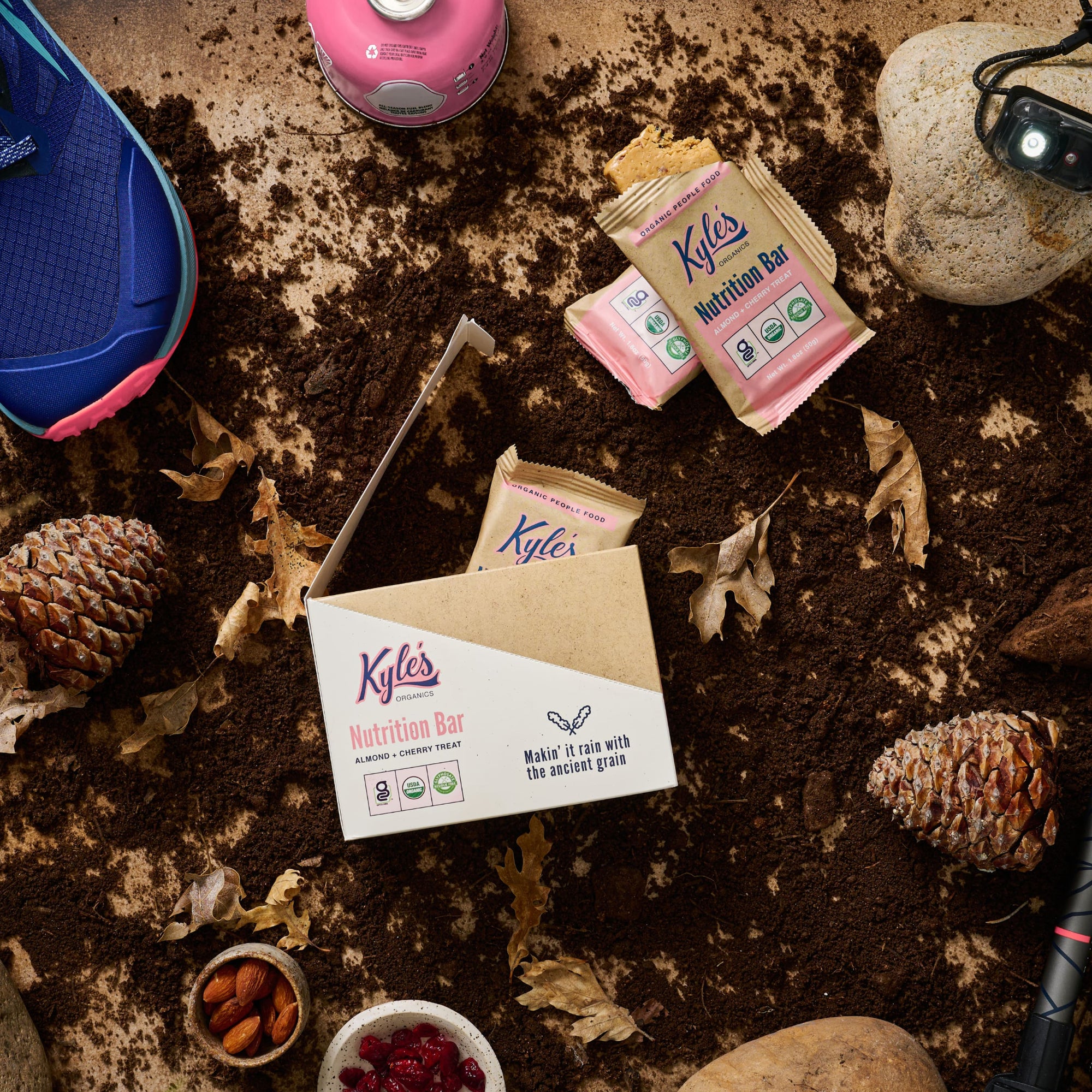 Kyle's Organics Almond+Cherry Treat